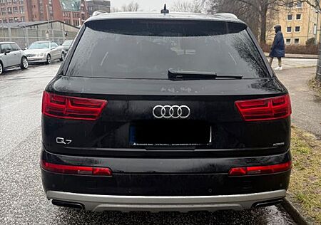 Audi Q7 55 TFSI quattro tiptronic -