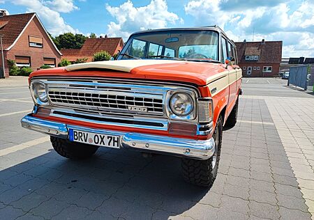 Jeep Wagoneer 5,9 l V8 - restauriert -