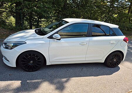Hyundai i20 1.0 T-GDI 88kW blue Active Trend Active ...