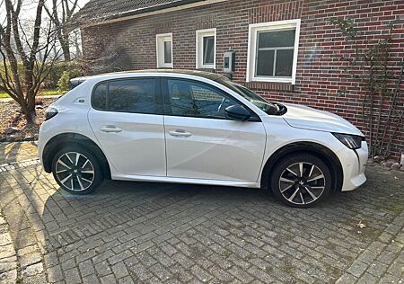 Peugeot e-208 GT Keyless,Panorama, Standheizung u.v.m.