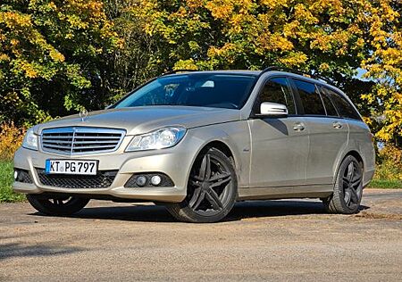 Mercedes-Benz C 200 C200 CDI W204 Mopf Automatik AHK TÜV - 02.27