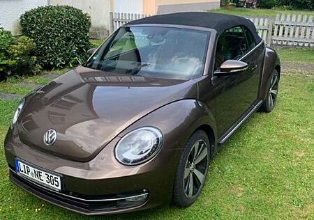 VW Beetle Volkswagen 2.0 TDI DSG Exclusive Design Cabriole...