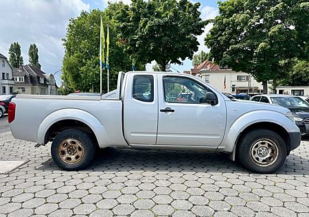 Nissan Navara Pickup 2,5 dCI King Cab XE 4X4*AHK*