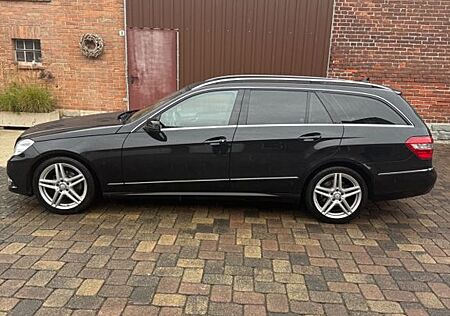 Mercedes-Benz E 200 CDI T BlueEFFICIENCY -