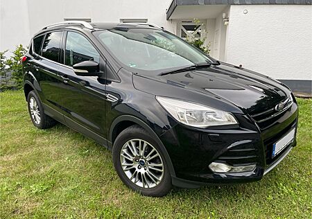 Ford Kuga 1,6 EcoBoost 2x4 110kW Titanium Titanium