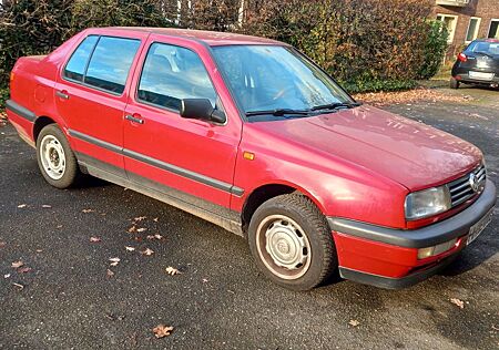 VW Vento Volkswagen 1.8 CL CL