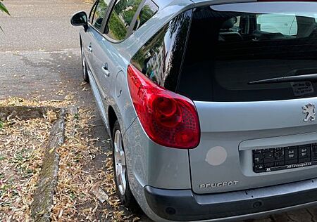Peugeot 207 SW forever HDi FAP 92 forever