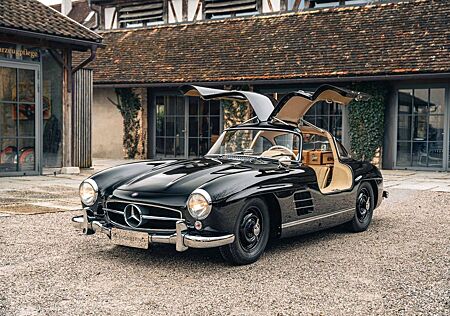 Mercedes-Benz 300 SL Coupé mit seltenen Rudge Felgen