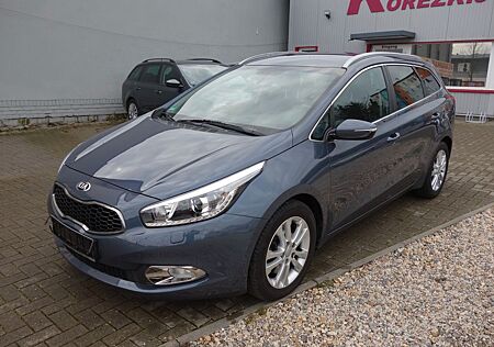 Kia Cee'd / Ceed 1.6 CRDi Automatik NAVI/XENON/WR