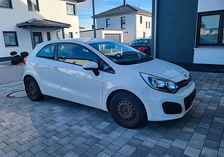 Kia Rio 1.2 Attract Attract