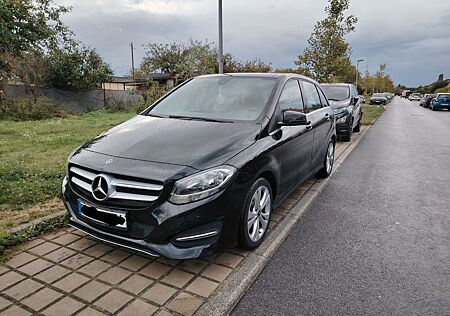 Mercedes-Benz B 200 *Automatik*Navi*Pano*Sport