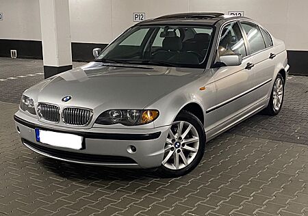 BMW 318i AUTOMATIK~1HAND~Klimaa~AHK~PDC~8FACHBFT