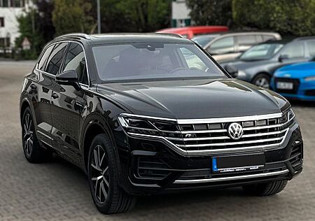 VW Touareg Volkswagen 3.0 V6 TDI R-Line 4Motion