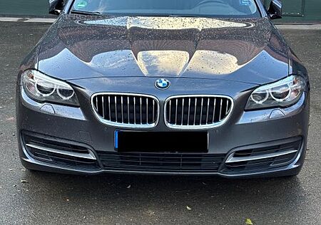 BMW 520d xDrive Touring A -