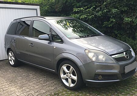 Opel Zafira 1.9 CDTI Edition 7 Sitzer AHK TÜV 08/2026
