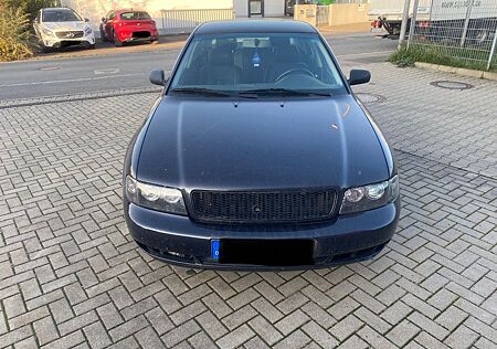 Audi A4 1.8 - TÜV 08 2025