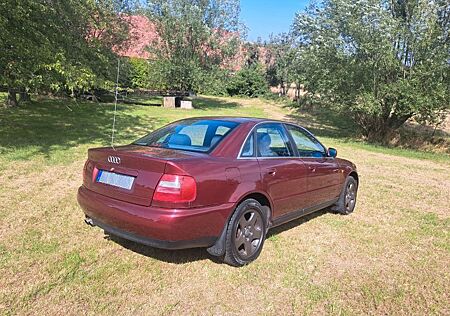 Audi A4 2.8 tiptronic -