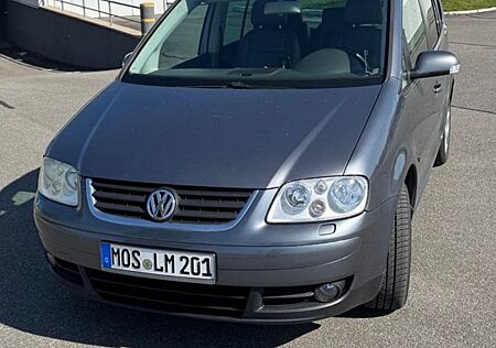 VW Touran Volkswagen 2.0 TDI DSG Highline Highline