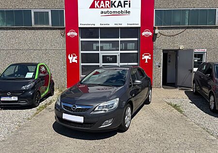 Opel Astra J Lim. 5-trg. Design Edition *8xBereift*
