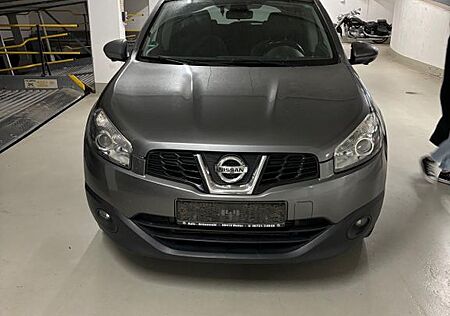 Nissan Qashqai 1.6 dCi DPF / Kamera/ Panoramadach/Sitzh