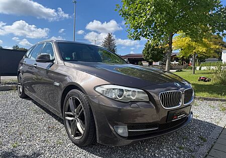 BMW 520 Tour AUT*NAVI *FOND*SITZKLIMA*SPORTSITZ*XENO