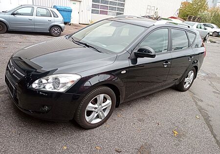 Kia Cee'd Sportswagon gebraucht kaufen Kia Cee'd Sportswagon Sporty Wagon 1.4 CVVT Visi...