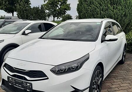 Kia Cee'd Ceed Sportswagon 1.5 T-GDI DCT7 Spirit