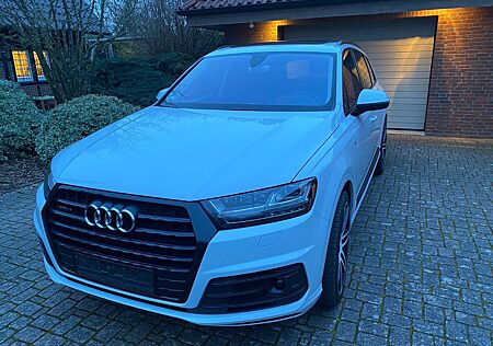 Audi Q7 3.0 TDI quattro tiptronic -