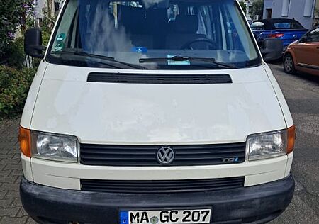 VW T4 Kombi Volkswagen T4 Transporter Kombi 2,5 l TDI 9 Sitzer TÜV Neu