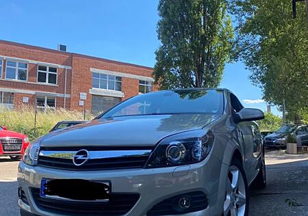 Opel Astra GTC 2.0 Turbo ECOTEC Sport 147kW Sport