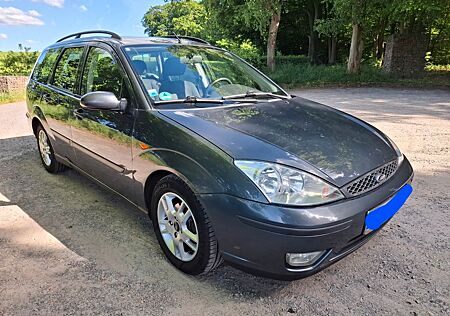 Ford Focus 1.8 Futura Turnier