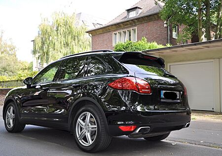 Porsche Cayenne 92A|Checkheft|kessy|Kamera|PDC|Leder|uvm