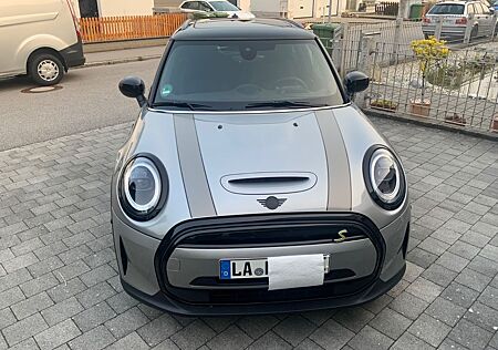 MINI Cooper SE Classic Trim Classic Trim Neuzustand