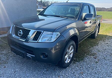 Nissan Navara Pickup Double Cab SE 4X4 klima