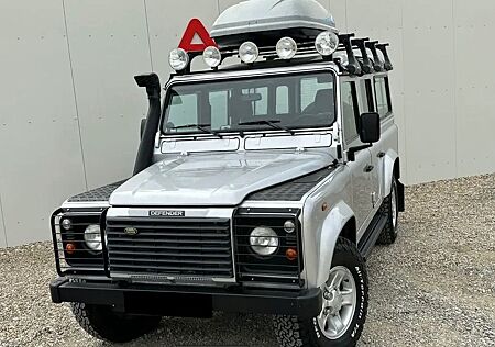 Land Rover Defender 110 Td5 Station Wagon SE