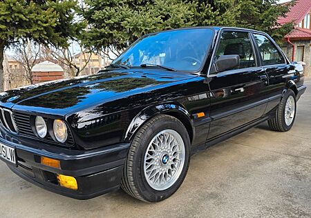 BMW 318i E30 coupe