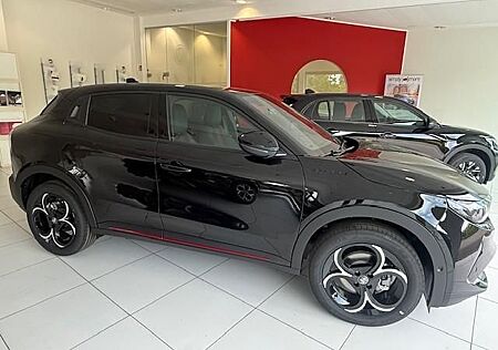 Alfa Romeo Junior 1.2 VGT Mild Hybrid Speciale Sitzh