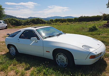 Porsche 928 S4