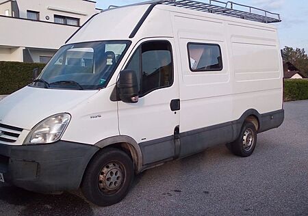 IVECO Daily Daily 35C12 Lang Hoch 7-Sitzer