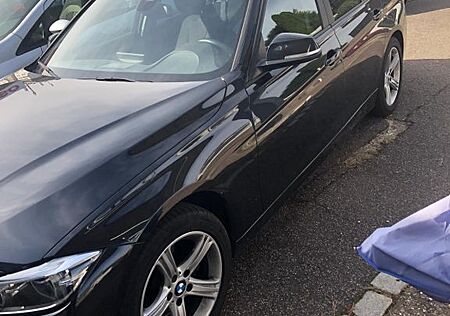 BMW 330i xDrive Touring Advantage Automatic Adva...