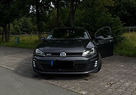VW Golf Volkswagen 2.0 TDI BMT GTD