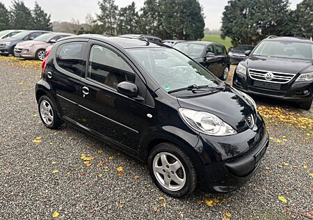 Peugeot 107 Petit Filou 70 TÜV NEU *Garantie *