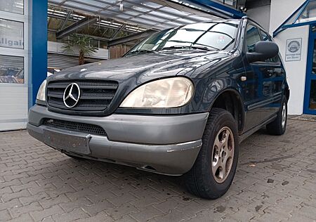 Mercedes-Benz ML 230