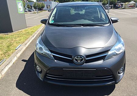 Toyota Verso 2.2l D-CAT Life 5-Sitzer Life