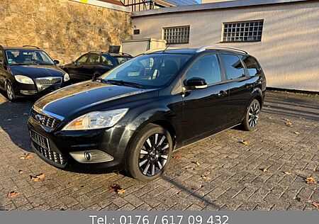 Ford Focus Turnier Black Magic/KLIMA/Teilleder**