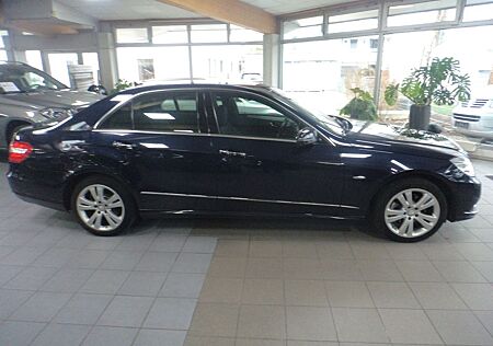 Mercedes-Benz E 220 CDI BlueEfficiency Navi Automatik Klimaaut