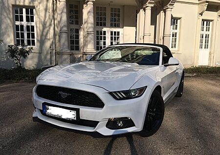 Ford Mustang 2.3 EcoBoost -