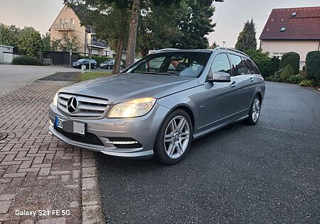 Mercedes-Benz C 250 T AMG Paket Schiebedach Großes Navi Top