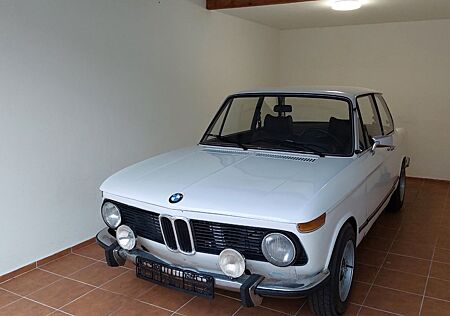 BMW 2002 1502 (E10)