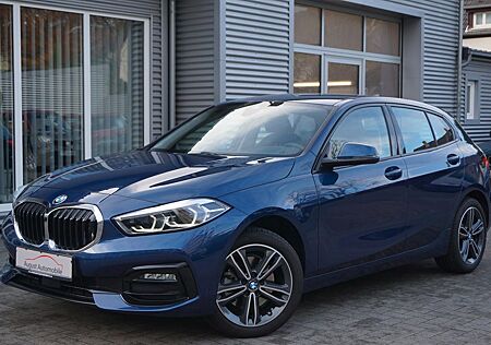 BMW 118i Sport Line DriAs ParkAs LivCokPr HUD AdpLED